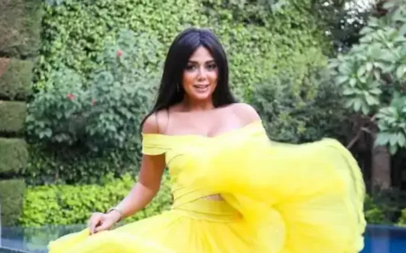 شاهد بالفيديو رانيا يوسف في رقصة اغراء غير مسبوقة بالأحمر الفاضح