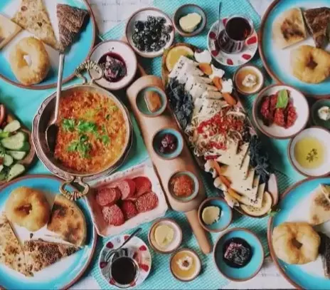 اطعمة تسبب زيادة الوزن وتكون دهون تبقا معك في جسمك وال العمر ولا يمكن التخلص منها