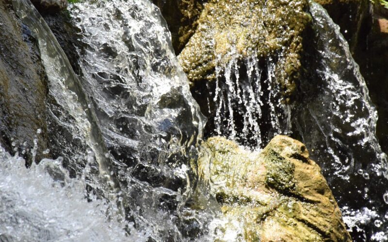 سبق : في ظل أزمة كورونا.. مصادر سعودية تكشف مفاجأة بشأن ماء زمزم