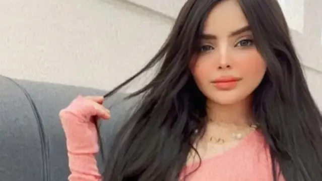شاهد ردة فعل مشهورة السناب زهور سعود عندما دخل عليها زوجها أثناء بث مباشر