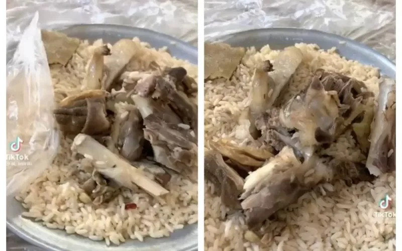 شاهد.. مواطن يدخل مطعم لتناول “كبسة باللحم “.. وعندما قدم العامل الوجبة كانت المفاجأة !