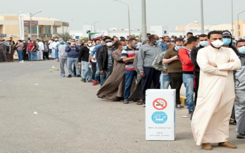 أول دولة خليجية توجه دعوة لجميع الوافدين والمقيمين بشأن المغادرة منها بسبب كورونا