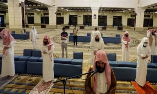 قرارات سعودية مفاجئة حول الدروس في مساجد المملكة