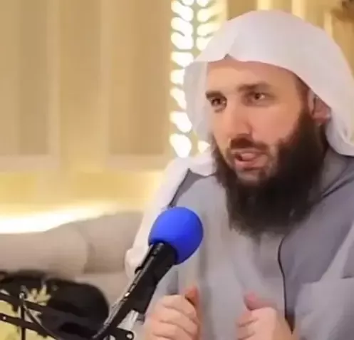 شاهد.. القصة الكاملة لحفيد ملك السويد الذي اعلن اسلامه ويدرس في المسجد النبوي في المدينة المنورة
