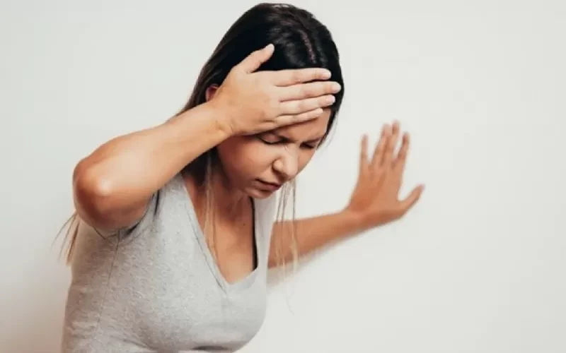 اذا شعرت بدوخة عن الوقوف المفاجئ فاحذر من هذا المرض