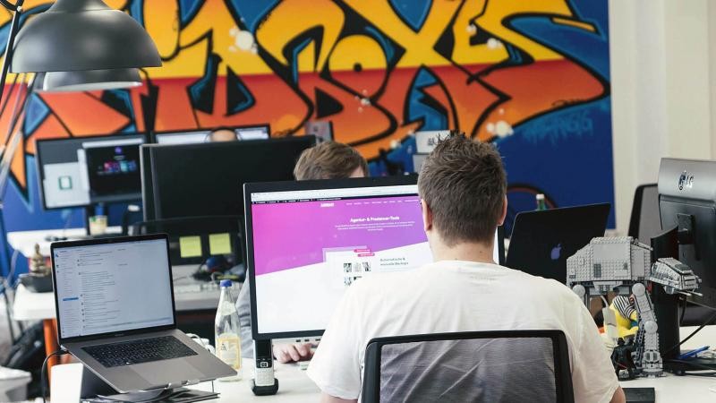 سجلت أرقاماً قياسية ..التطبيقات الأكثر تحميلاً في زمن الكورونا