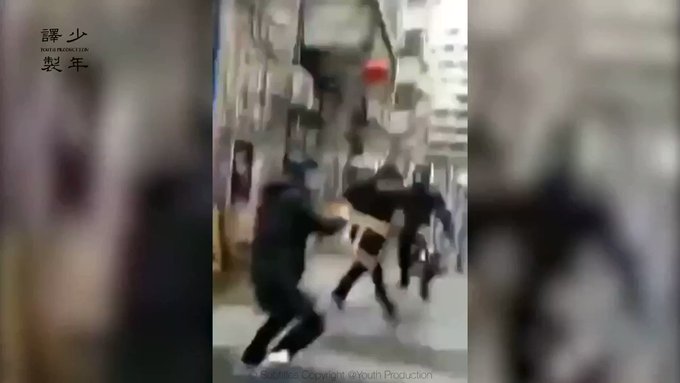 “جنون كورونا” يجتاح الصين .. شاهد: الشرطة تحبس الأسر في المنازل وتطارد المصابين في الشوارع