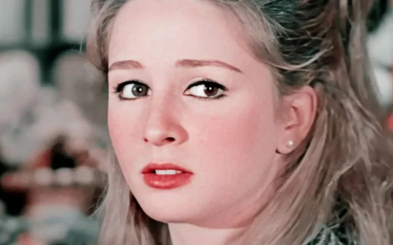 نجلاء فتحي جميلة السينما المصرية تظهر في صورة حديثة بعد ان تغير شكلها تماماً واصبحت تشبه شبح حقيقي