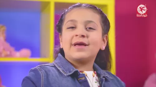 شاهد بالفيديو نجمة طيور الجنة جنا مقداد بعد ان اكتملت انوثتها في ظهور لافت بعد زواج اخوتها عصومي ووليد وهذا هو عريسها المحتمل