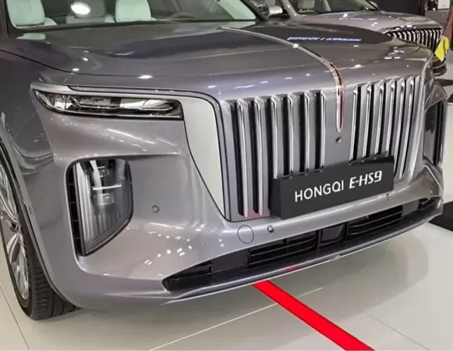 شاهد: وصول جيب “رولز رويس الصينية” إلى السعودية .. تعرف على مواصفاتها !!