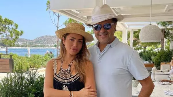 شاهد: زوجة راغب علامة تحرجه بظهور ساخن