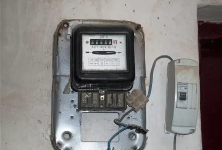 خمس حيل بسيطة تخفض استهلاك فاتورة الكهرباء للنصف