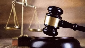 خليجية تعتدي على شرطيتين بطريقة صادمة في هذه الدولة العربية