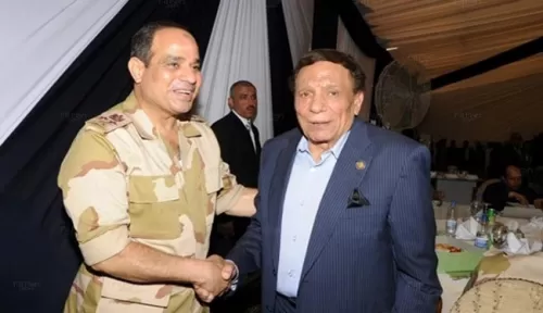 شاهد بالفيديو لماذا لم يحضر عادل امام زفاف ابنته التي اخفاها عن الجميع وكان سيسجن بآمر من هذا الرئيس العربي