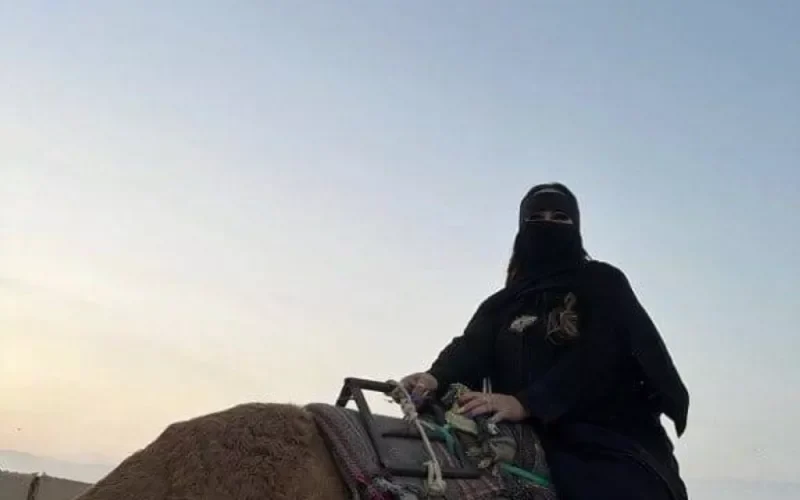 شاهد: صدمة في السعودية بسبب ما فعلته والدة نيمار فور وصولها اراضي المملكة