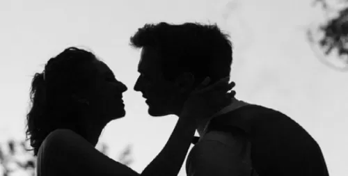 هذه الصفات لو اجتمعت في اي امرأة تتحول لشيطان وعليك الهروب منها فوراً مهما كانت قريبة منك