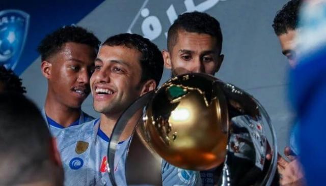 رسميا.. أسطورة المنتخب والهلال السعودي محمد الشلهوب يعتزل كرة القدم