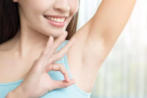 طرق غير متوقعة للتخلص من رائحة الإبط