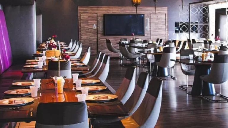 بالمليارات. تقرير رسمي يكشف ما تم انفاقه في السعودية علي المطاعم خلال شهرين فقط