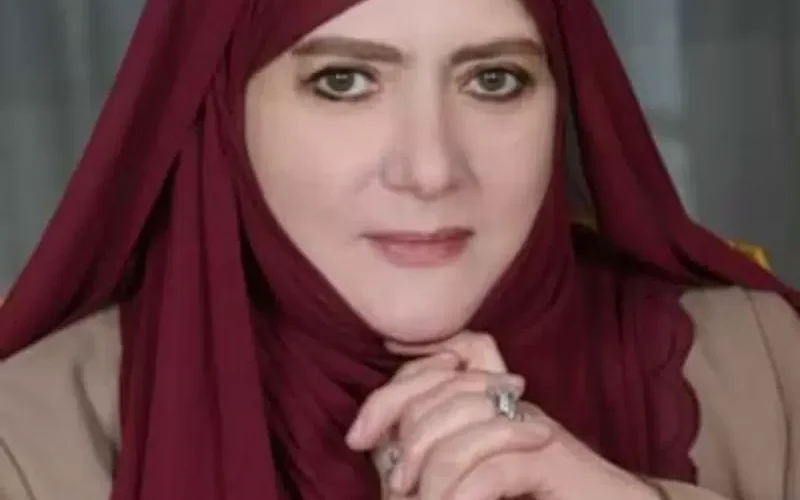 شمس البارودي منهارة بعد ان فجعها الموت في اقرب المقربين اليها