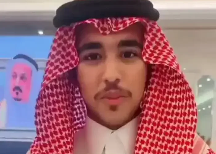 جامعة الملك فهد للبترول تفأجي طالب سعودي بهذا الشي.. فيديو