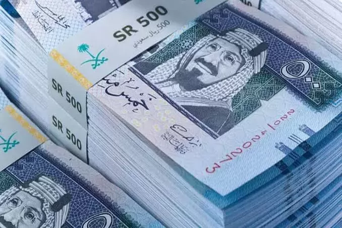 للسعودي والمقيم بالتقسيـط دون كفيل حتى 50 ألف ريال بلا رسوم إدارية