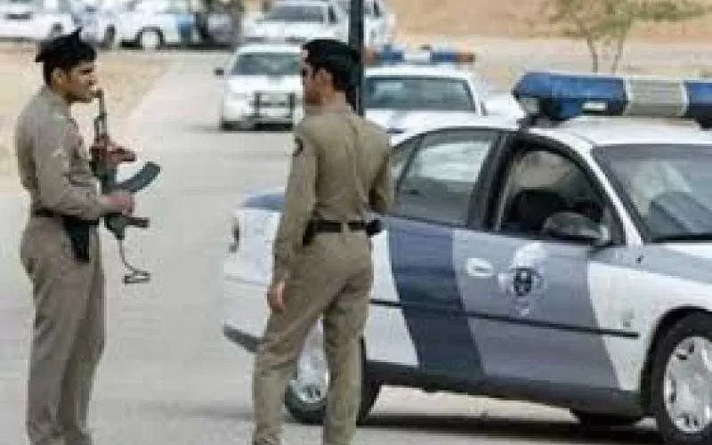 ترحيل فوري لوافد قام بهذا العمل في سياره مواطن سعودي