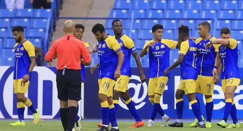 شاهد بالفيديو: مدرب نادي النصر يقع في موقف محرج تمنى لو انشقت الأرض وابتلعته في تلك اللحظة