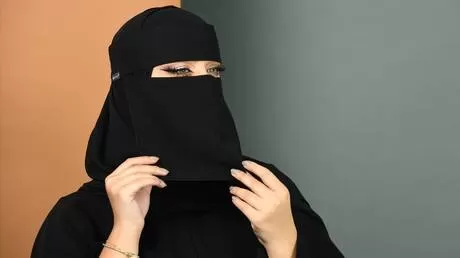 هيئة الأمر بالمعروف في السعودية: النقاب لـيس من الدين وهذا هو البديل الشرعي