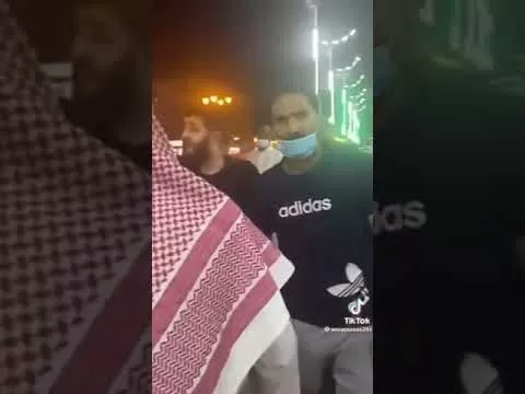 بعد حادثة بايع البطاطس بالسعودية موظف الامانه ينتقم منه بهذه الطريقه الغير متوقعه(فيديو)