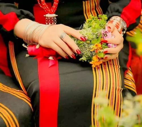 عدنية تضع شرط صادم لمن يريد للزواج بها