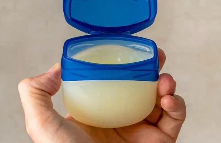 ثلاث اسرار لا يعرفها الكثيرون عن علاقة الجنس بالفازلين