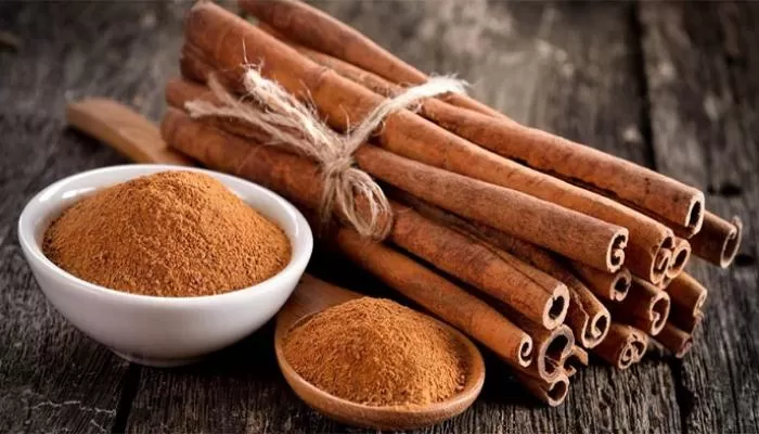 القرفة معجزة وهدية ربانية تعالج امراض عجز عنها الاطباء وتغنيك عن تناول ادوية السكري والضغط والكوليسترول وهذه اهم فوائدها الأخرى