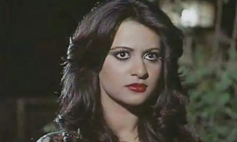 لما شاف ابنك المشهد بتاعك مع عادل إمام عمل إيه؟.. رد “جريء” من فريدة سيف النصر