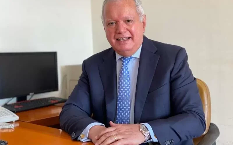 دبلوماسي مصري يقلل من انعكاس تصريحات بن مبارك على علاقات بلاده باليمن