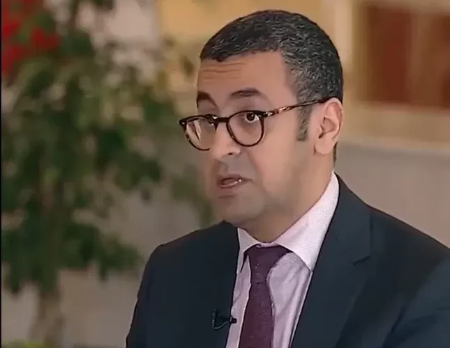 طبيب يشرح العلاقة بين لقاحات كورونا ووفاة اللاعبين