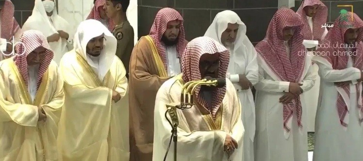 شاهد .. فيديو لأول ركعة من صلاة التراويح من الحرم المكي في زمن “كورونا”
