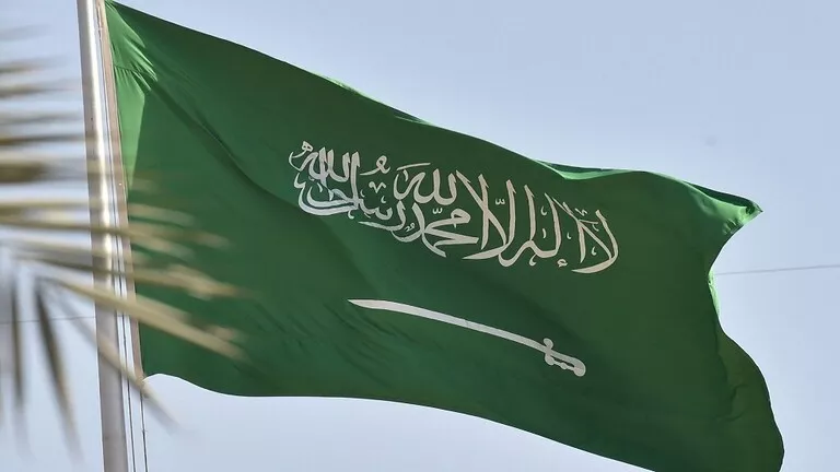 السعودية تعلن بدء تطبيق هذه التقنية الحديثة من اليوم لاكتشاف المخالفين لنظام الاقامة في المملكة ولا هروب بعد اليوم لأي مخالف