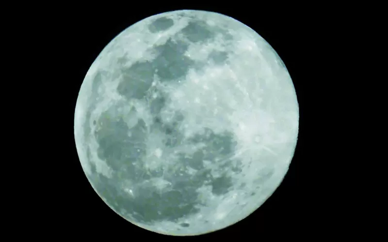 جـــدل كبير بشأن اكتمال البدر في 16 من رمضان.. هل كان صيامنا صحيحا هذا العام أم لا؟ شاهد التفاصيل