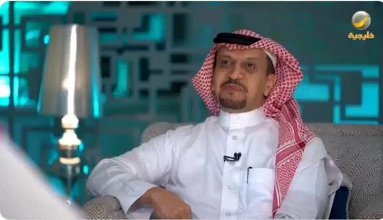 شاهد تفاصيل اهانة حسن عسيري لسمير غانم في موقف محرج