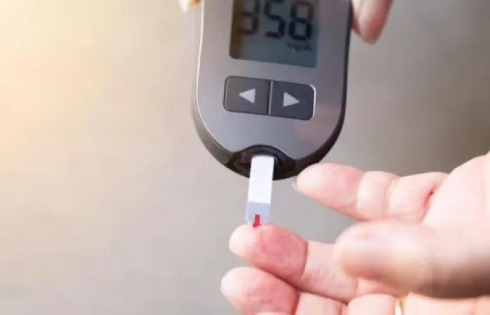 راقب لو ظهرت هذه العلامات في جسمك فإنك تعاني من مشكلة خطيرة في افراز اهم هرمون يبقيك على قيد الحياة