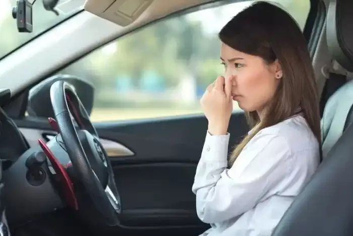 تزعجك رائحة مكيف السيارة.. بدون معطرات تخلص منها بهذه الطريقة