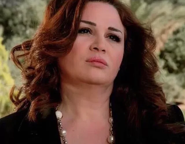 كشف المستور عن اسرار الهام شاهين وسبب طلاقها الذي تغيرت بعده من فنانة محترمة الى ما هي عليه اليوم