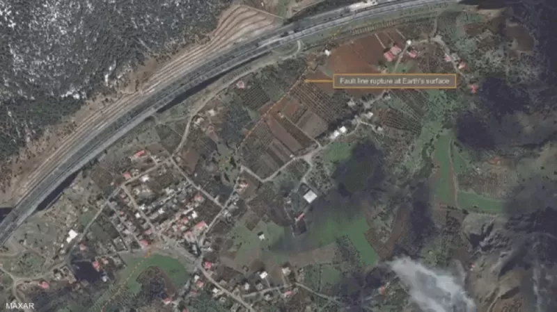 نزوح أفقي يصل إلى 4 أمتار.. شاهد: لحظة انشقاق الأرض وتحـركها بـسبب قوة الزلزال في تركيا