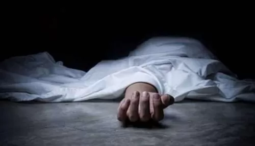 متجرداً من مشاعر الأبوة.. أب يقتل ابنته بسيخ حديدي لسبب صادم