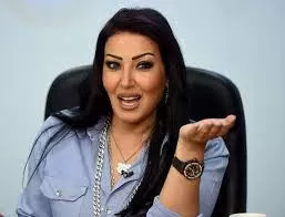 سمية الخشاب تحرج شيرين عبد الوهاب وتتكلم عن فوائد الشعر