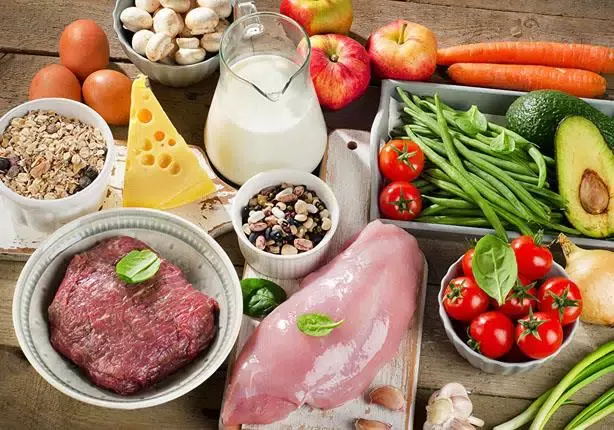 ضررها أكثر من فوائدها الصحية.. أطعمة لا ينبغي تناولها مع اللبن الرائب !!