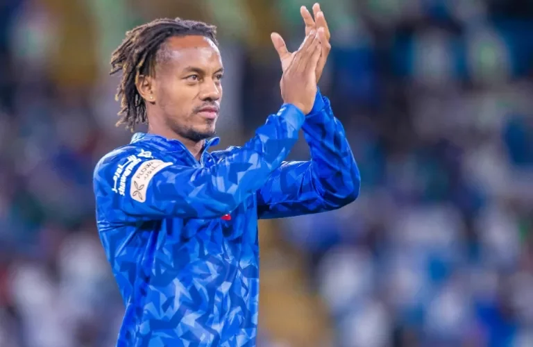 الهلال يسقط اول الرؤوس الكبيرة بعد الهزيمة من النصر