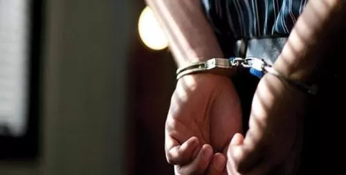 في حادثة غريبة: شاب يبتز عجوز مسنة بفيديوهات إباحية ويطلب هذا الشيء في المقابل