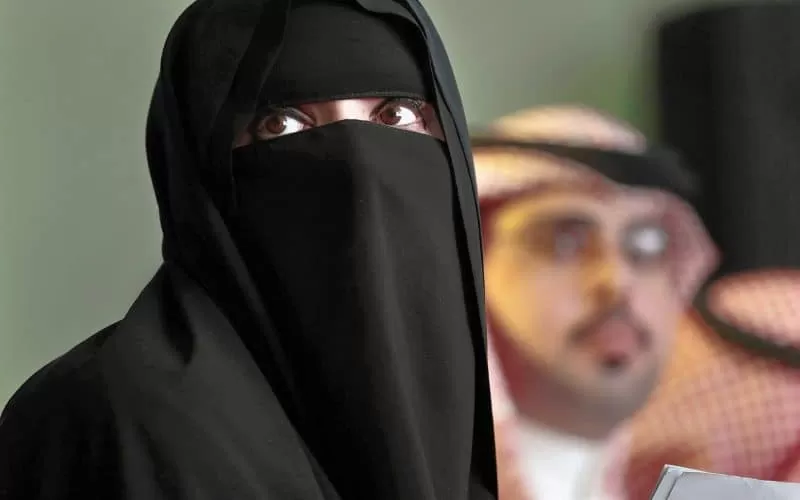 حكم قاسي من محكمة سعودية بحق مواطنة طلبت الزواج من مقيم من هذه الجنسية